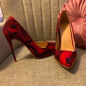 Red & Black Snakeprint Classic Stiletto
